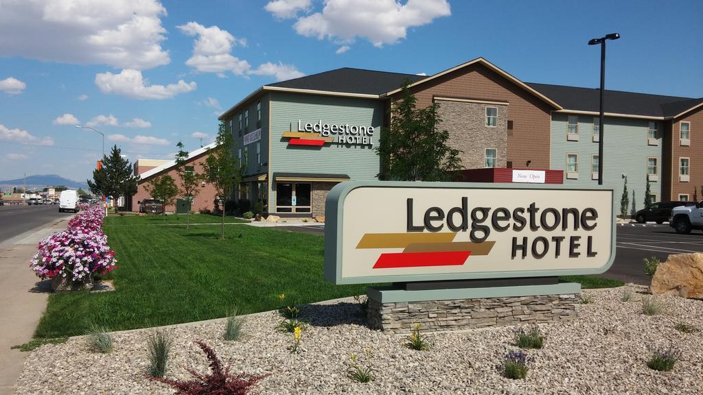 Ledgestone Hotel Vernal Kültér fotó